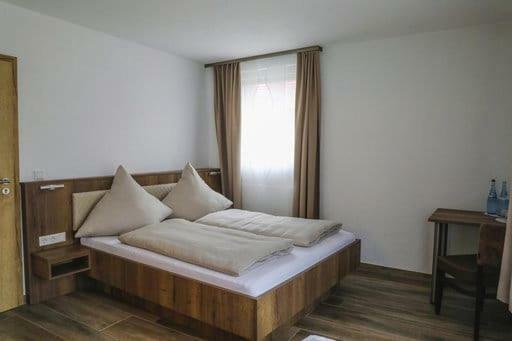 Look Hotel & Rooms ไครล์สไฮม์ ภายนอก รูปภาพ