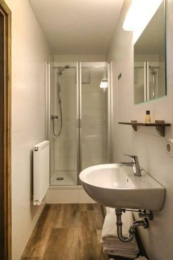 Look Hotel & Rooms ไครล์สไฮม์ ภายนอก รูปภาพ